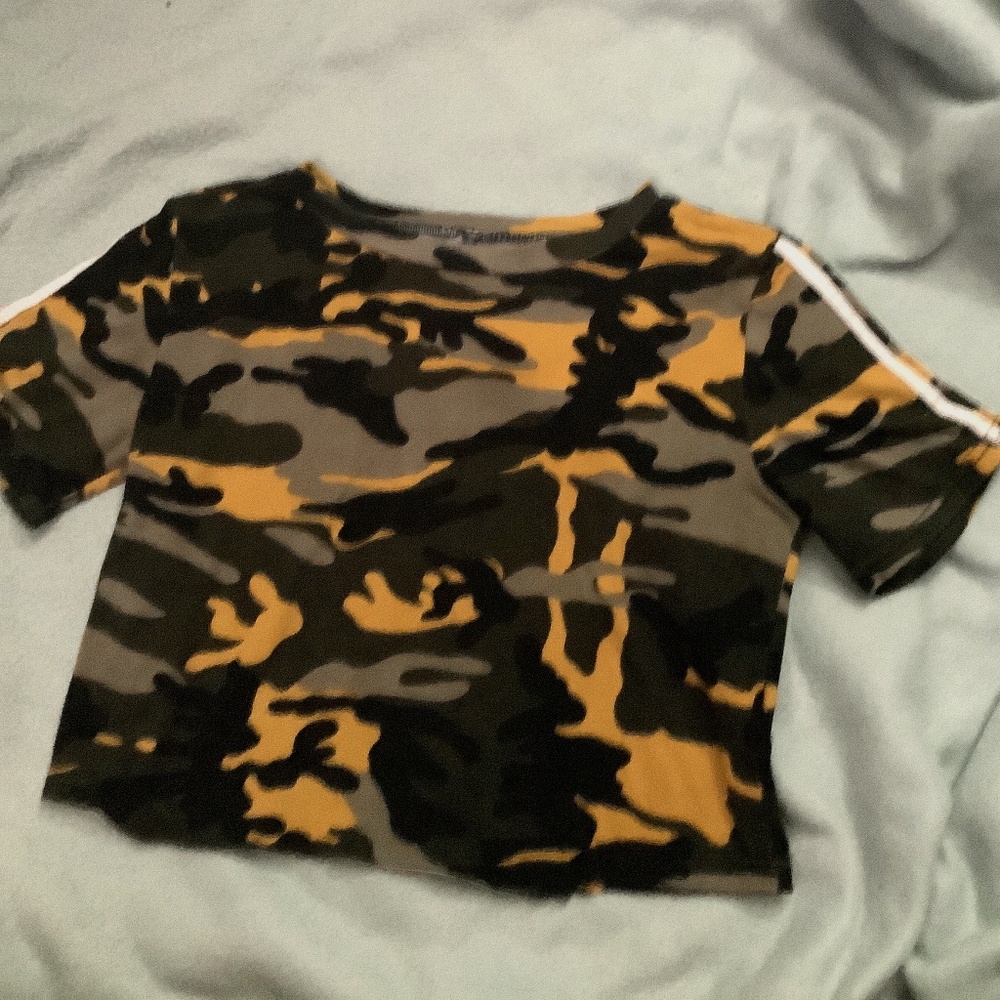 Camouflage printed crop top